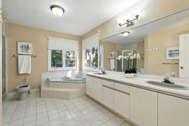 Additional image 29 of 6 Renata Crt