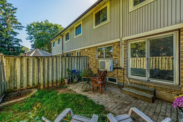 Additional image 36 of 341 Wilson Dr Unit 16