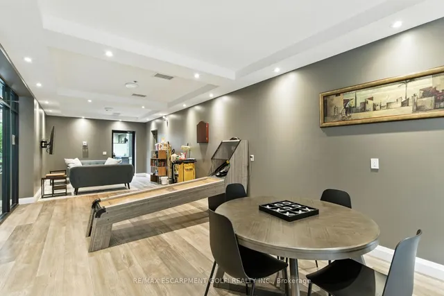 Additional image 18 of 1 Redfern Ave Unit 304