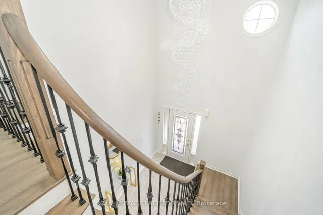 Additional image 5 of 335 Bessborough Dr