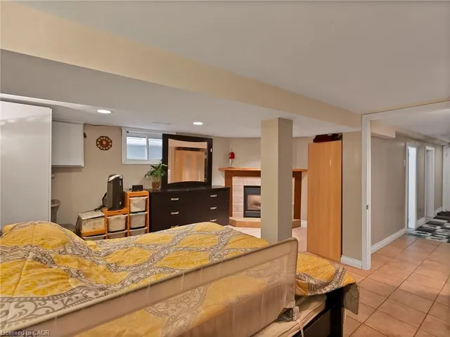 Additional image 13 of 210 East 24th St