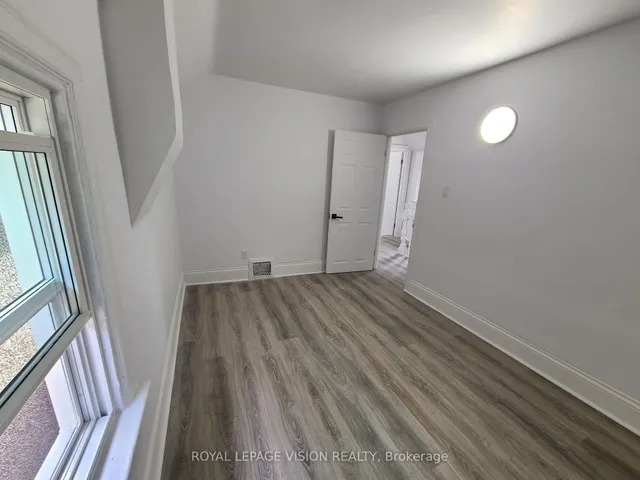 Additional image 30 of 56 Munroe St