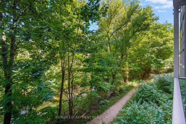 Additional image 38 of 77 Governors Rd Unit 102