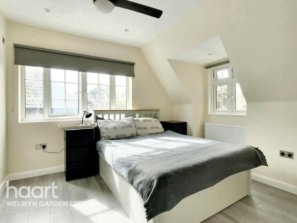 Additional image 22 of Peartree Lane, Welwyn Garden City