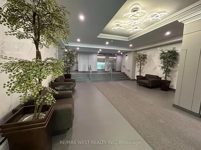 Additional image 17 of 975 Warwick Crt Unit 703