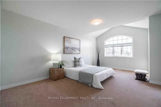 Additional image 27 of 51 Showcase Dr