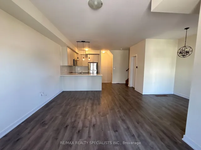 Additional image 10 of 590 North Service Rd Unit 135