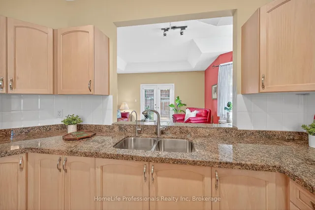 Additional image 9 of 52 Twentyplace Blvd Unit 28