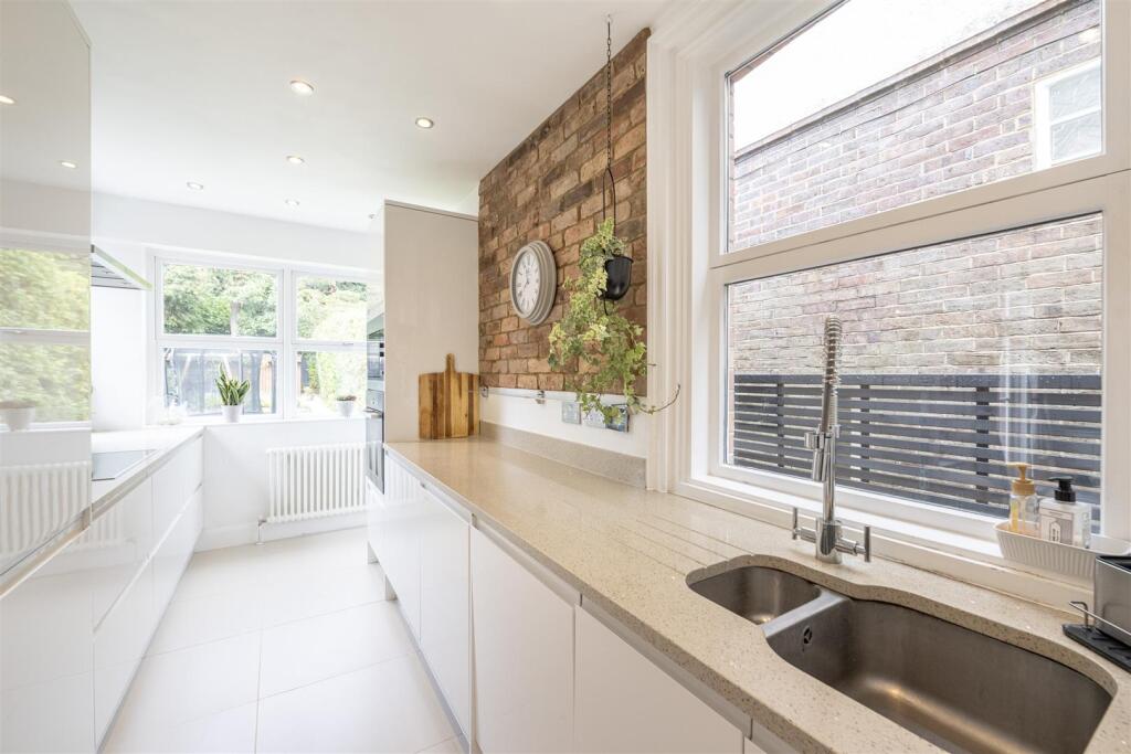 Additional image 14 of Crabtree Lane, Harpenden