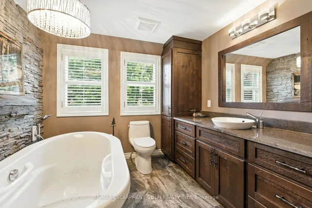 Additional image 15 of 6 Lilac Crt