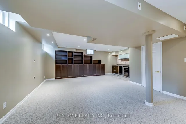 Additional image 34 of 5803 Page Cres