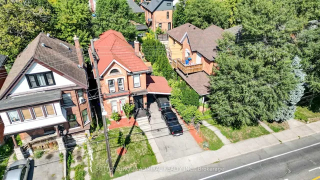 Additional image 3 of 164 WENTWORTH St