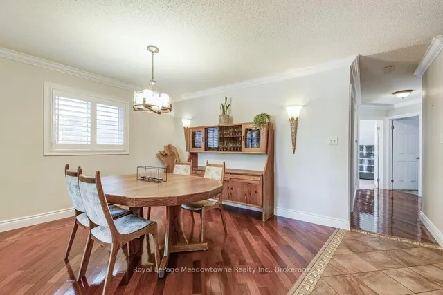 Additional image 12 of 61 Duncan Ave