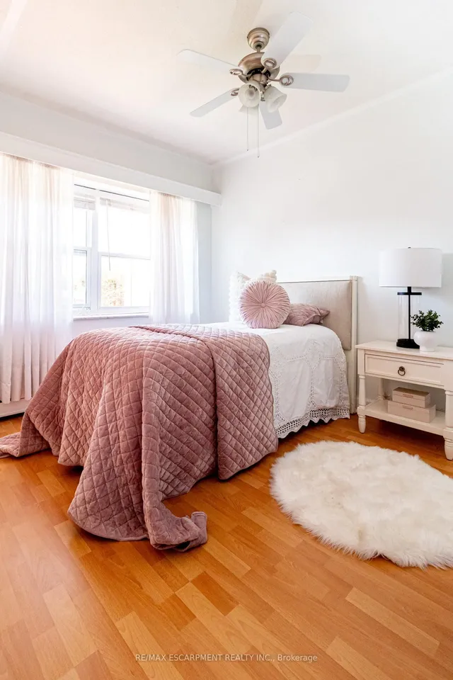 Additional image 25 of 824 Brant St Unit 8