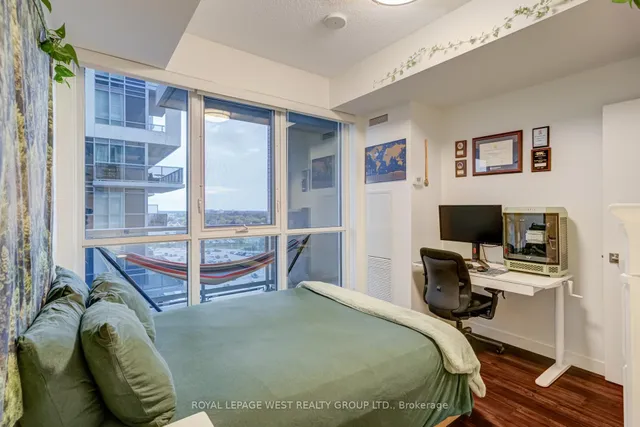 Additional image 17 of 2087 Fairview St Unit 1002