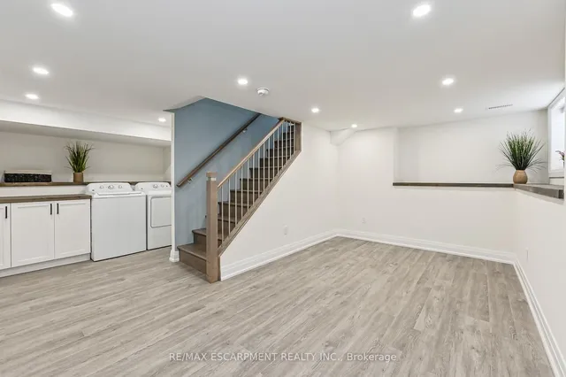 Additional image 28 of 95 Houghton Ave