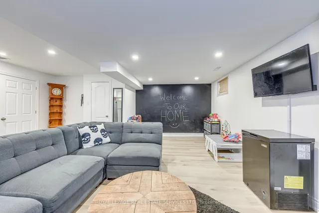 Additional image 34 of 1294 Guelph Line Unit 4