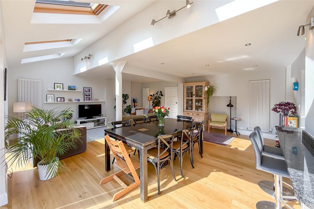 Additional image 20 of Bloomfield Road, Harpenden, Hertfordshire, AL5