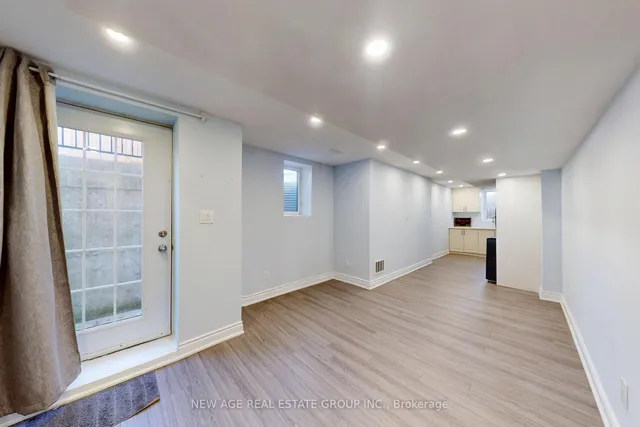 Additional image 38 of 153 Whitlock Ave