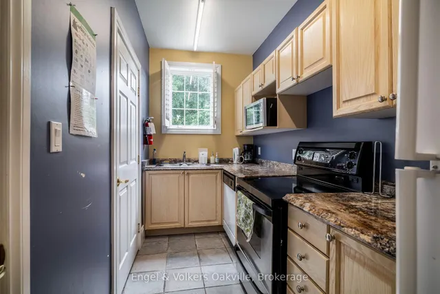 Additional image 37 of 1451 Walkers Line Unit 411