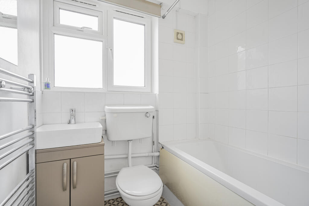 Additional image 9 of Windsor Road, Welwyn, AL6