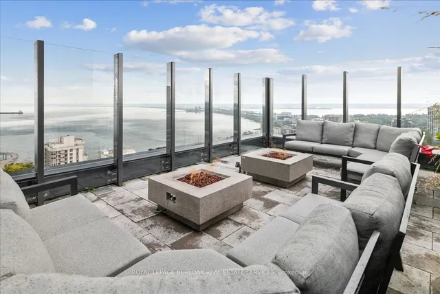 Additional image 35 of 2007 James St Unit 1405