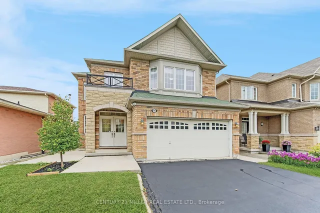 126 Merrilee Cres