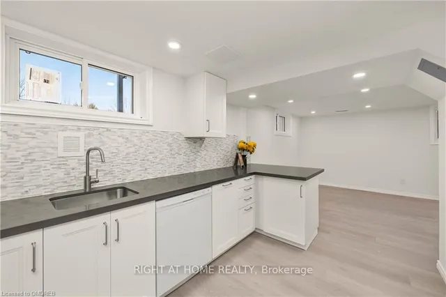 Additional image 10 of 60 Champlain Ave