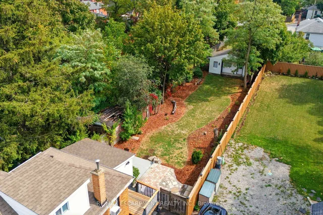 Additional image 43 of 57 Highcliffe Ave