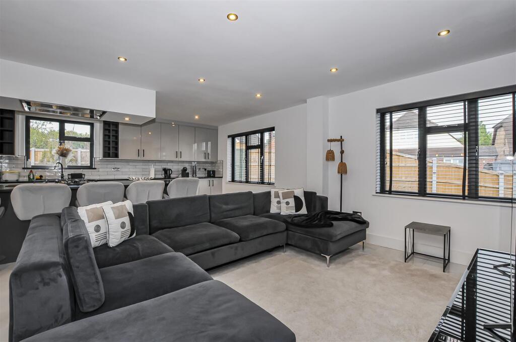 Additional image 20 of Burston Drive, Park Street, St. Albans