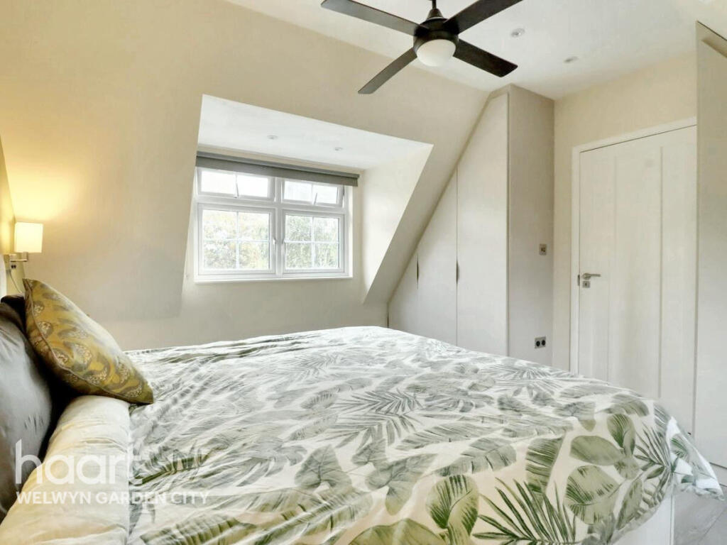 Additional image 21 of Peartree Lane, Welwyn Garden City