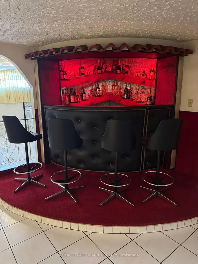 Additional image 23 of 31 Adair Ave