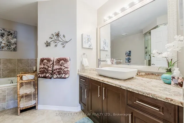 Additional image 30 of 65 Cathedral Crt