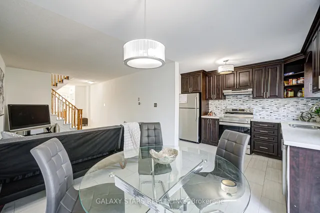 Additional image 20 of 1049 Kennedy Circ