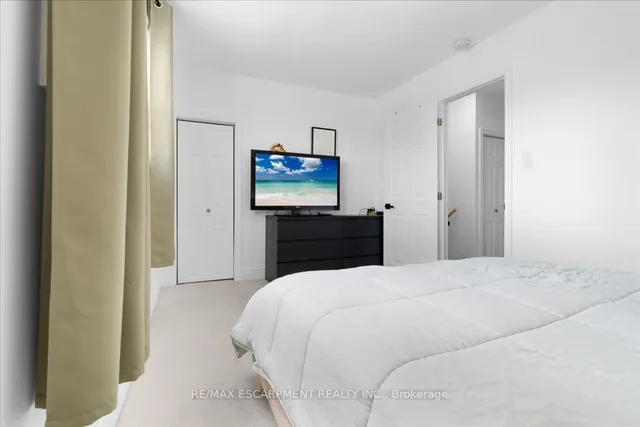 Additional image 20 of 133 Frederick Ave