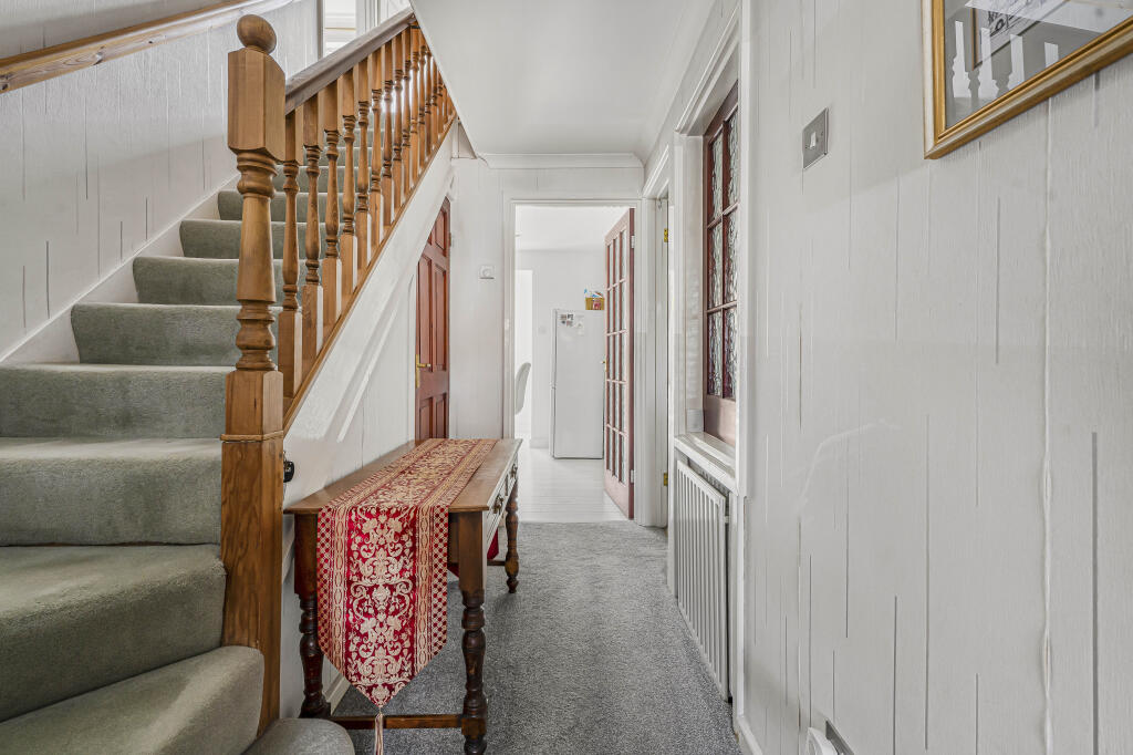 Additional image 9 of Broadstone Road, Harpenden, AL5