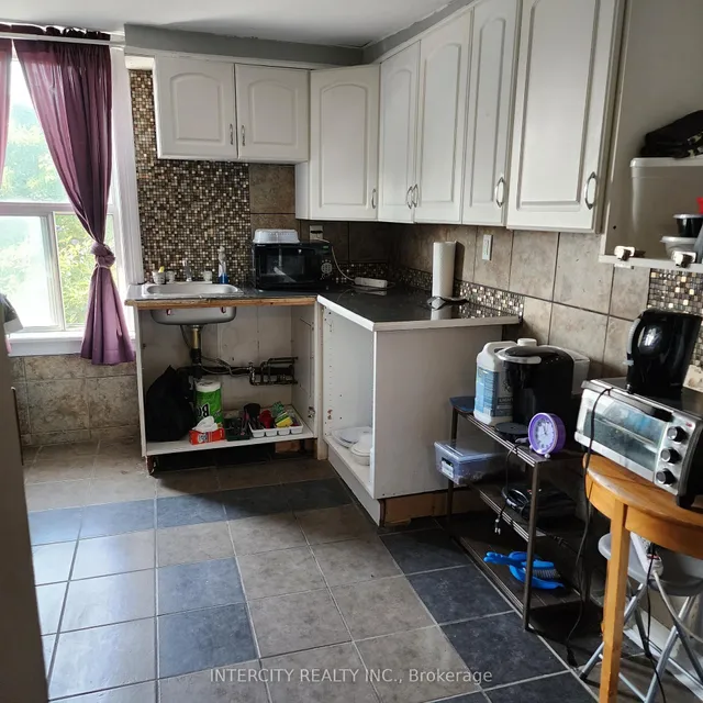 Additional image 11 of 70 Mayflower Ave