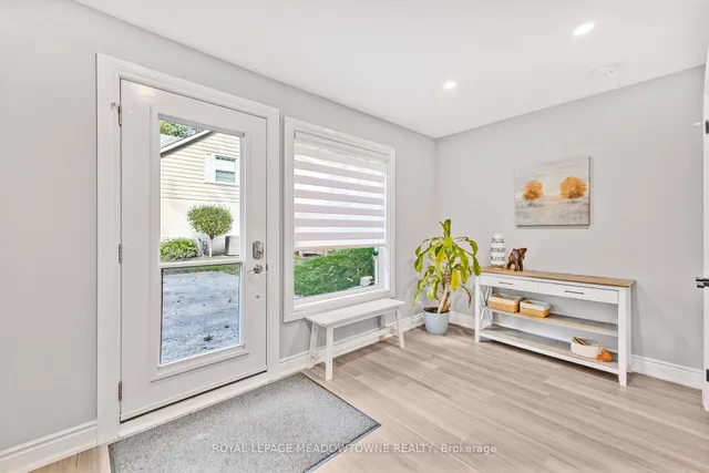 Additional image 33 of 106 Campbell Ave