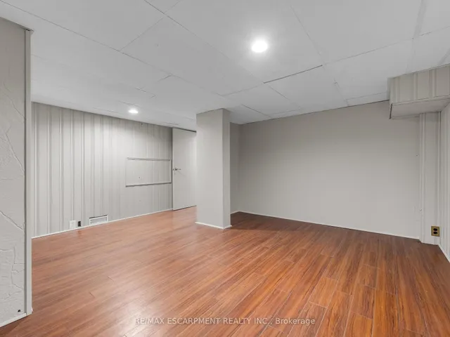 Additional image 25 of 753 Burgess Ave