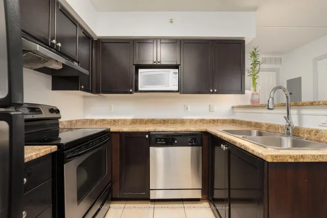 Additional image 8 of 1350 Main St Unit 208