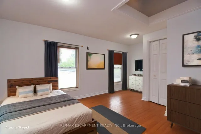 Additional image 20 of 122 Evans St