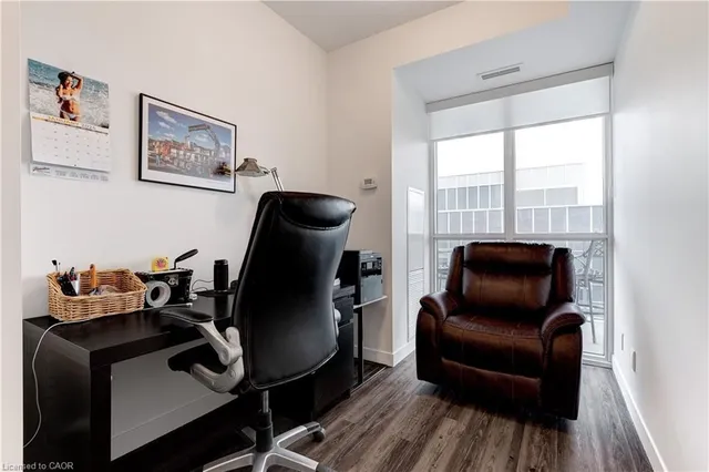 Additional image 13 of 2087 Fairview St Unit 2101