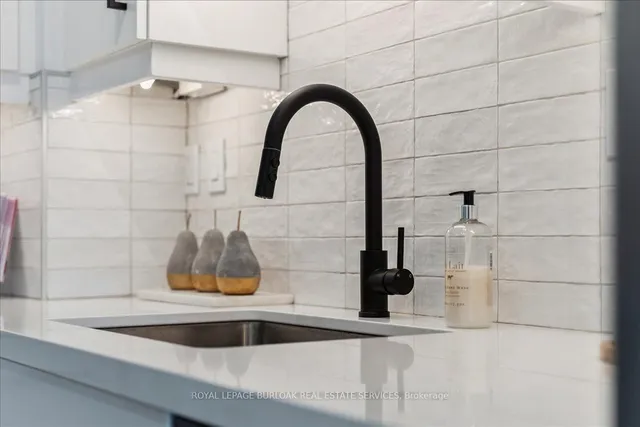 Additional image 13 of 2007 James St Unit 1405