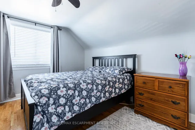 Additional image 22 of 118 Julian Ave