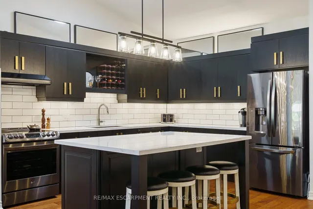 Additional image 11 of 353 Park St