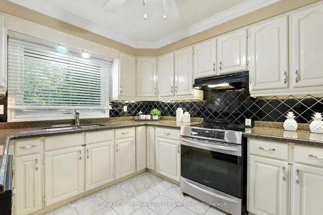 Additional image 15 of 6 Renata Crt