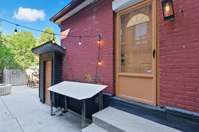 Additional image 19 of 249 Bay St