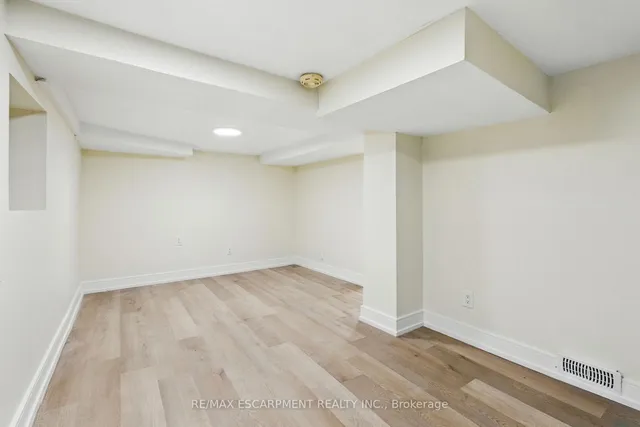 Additional image 41 of 9 ALICE St