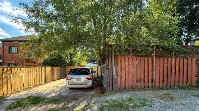 Additional image 39 of 164 WENTWORTH St