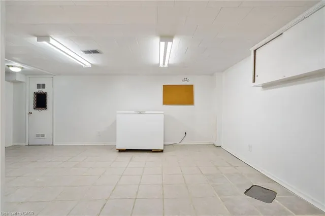 Additional image 27 of 3 Montrose Ave